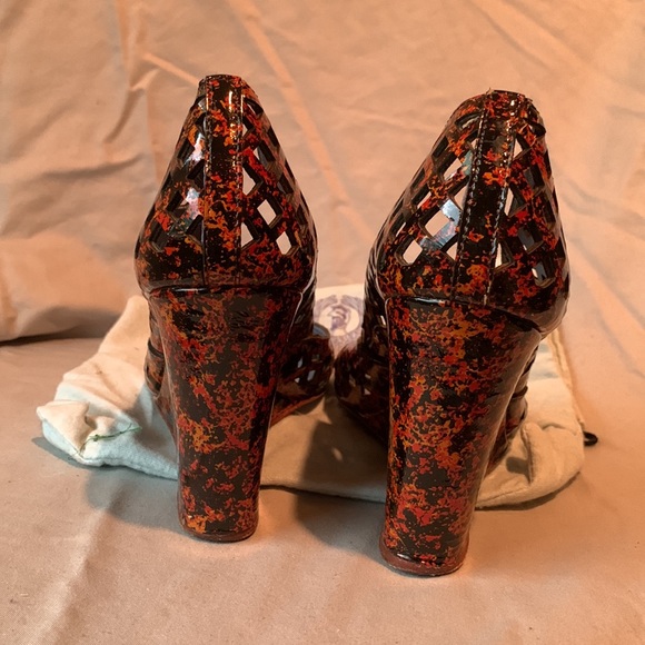 Ashley Dearborn laser cut wedges - Picture 5 of 5